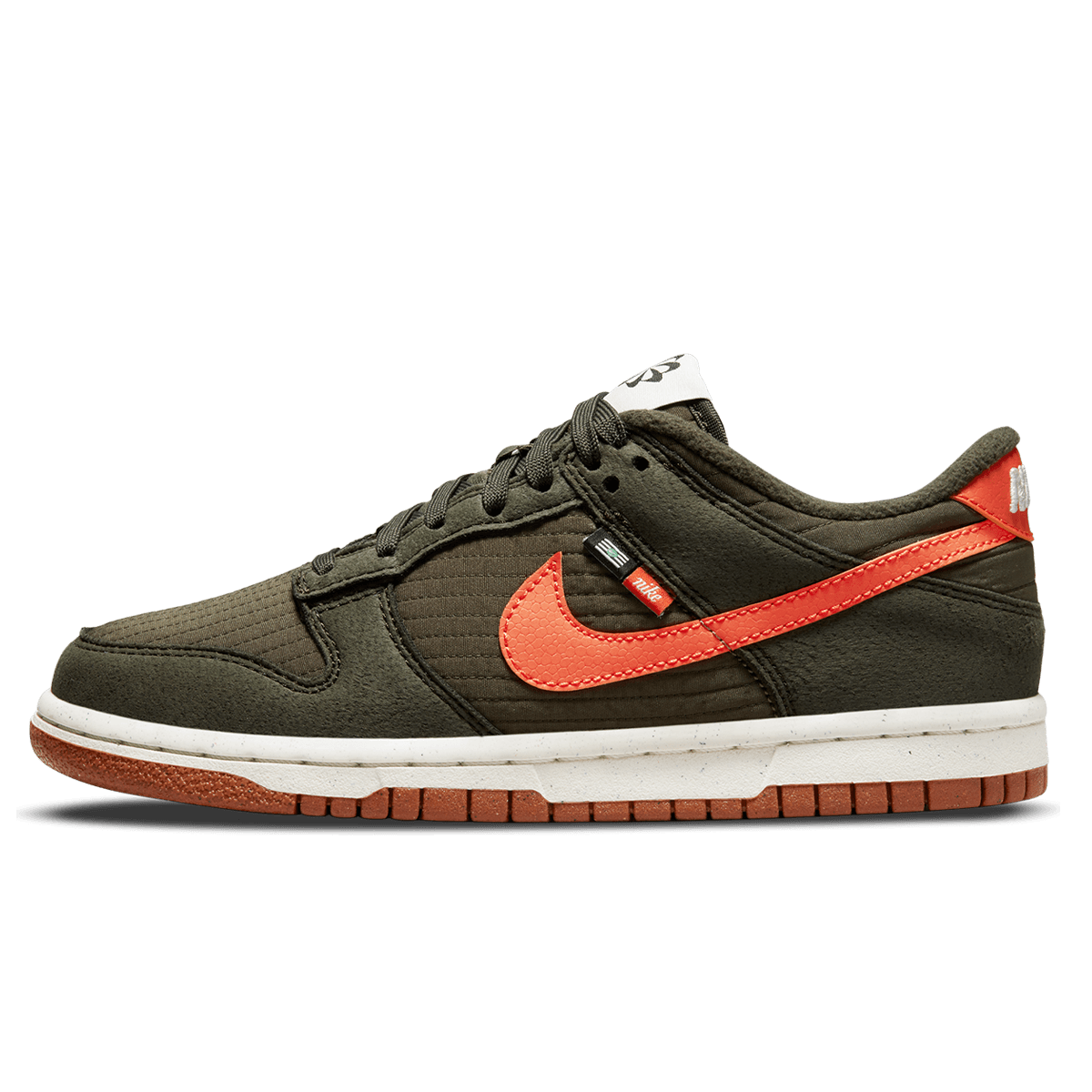 NIKE DUNK LOW SE NN BG