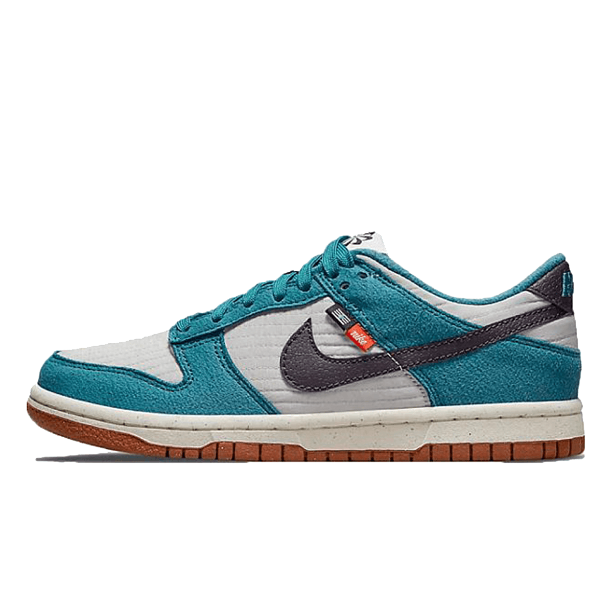 NIKE DUNK LOW SE NN BG